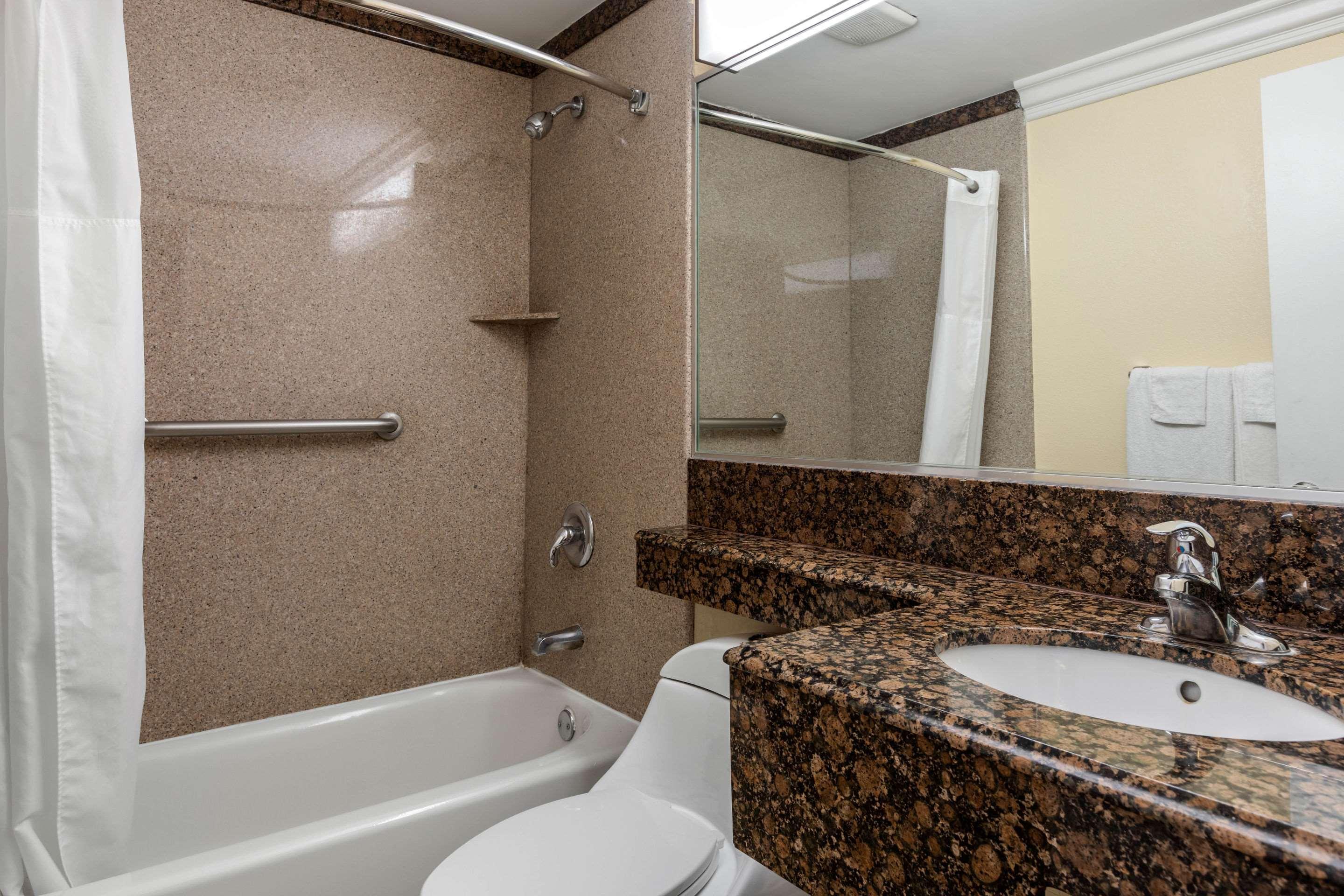 Quality Inn Lomita-Los Angeles South Bay Exterior foto